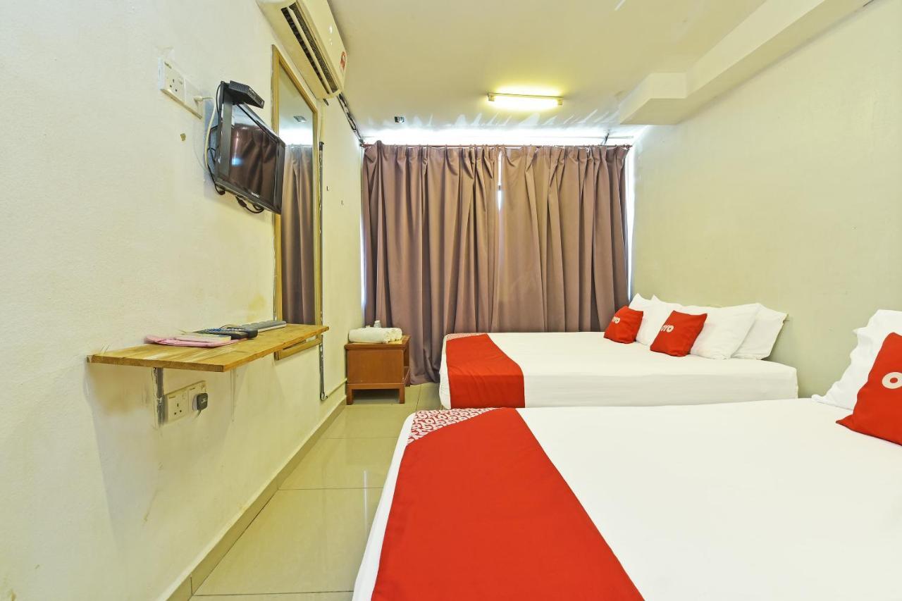 F Hotel Sungai Dua Bukit Екстериор снимка
