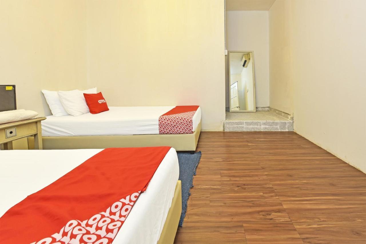 F Hotel Sungai Dua Bukit Екстериор снимка