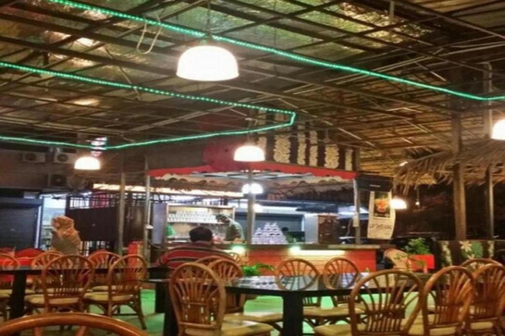 F Hotel Sungai Dua Bukit Екстериор снимка