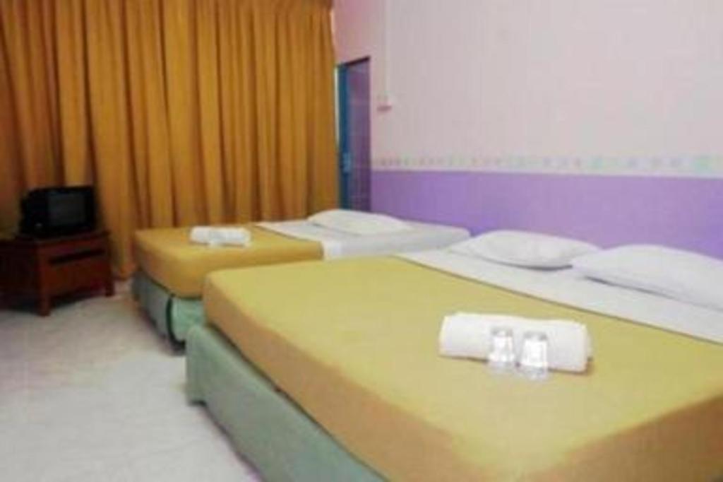 F Hotel Sungai Dua Bukit Екстериор снимка