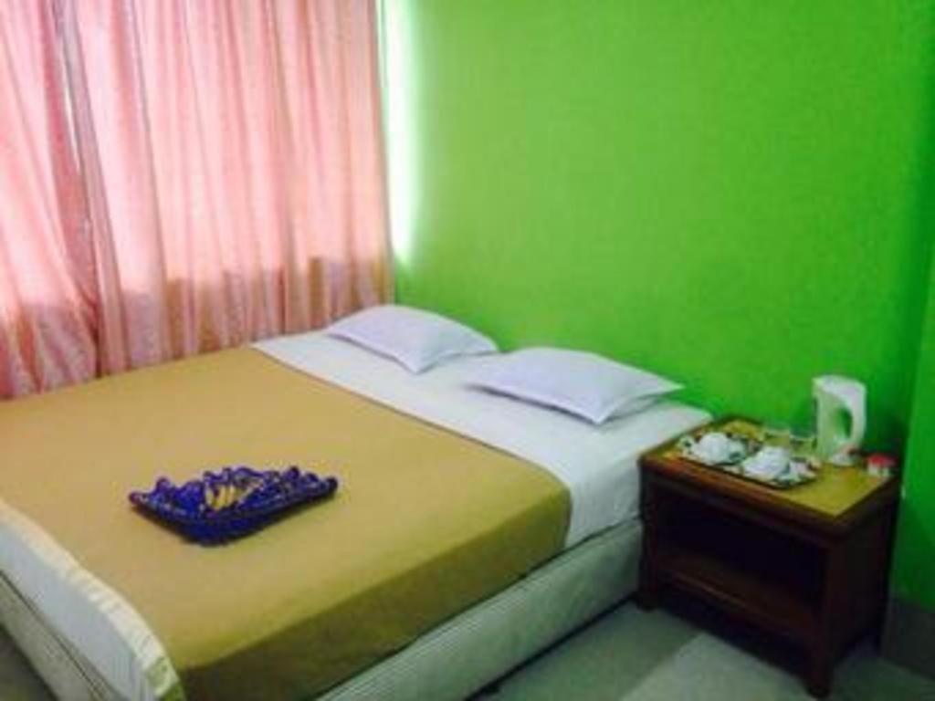 F Hotel Sungai Dua Bukit Екстериор снимка