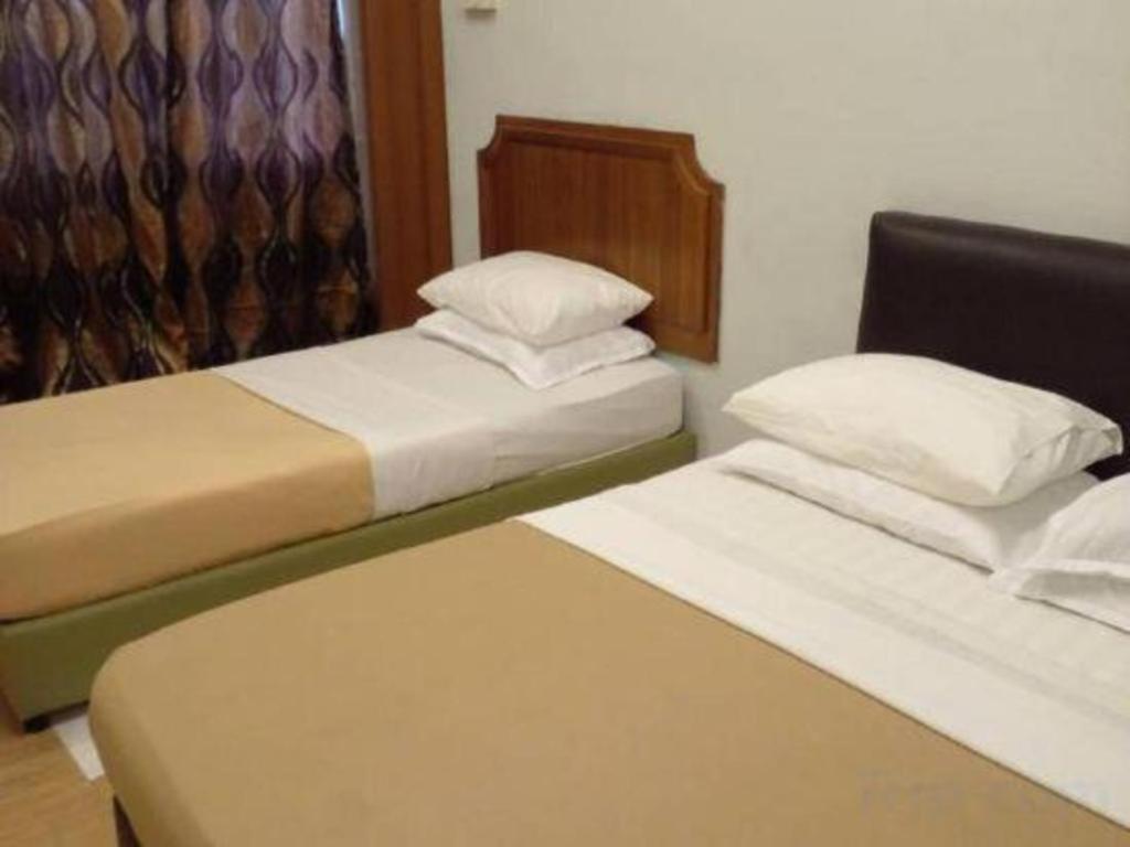 F Hotel Sungai Dua Bukit Екстериор снимка