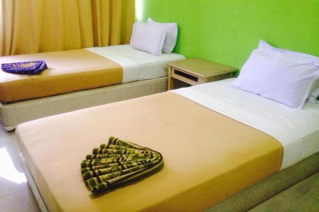 F Hotel Sungai Dua Bukit Екстериор снимка